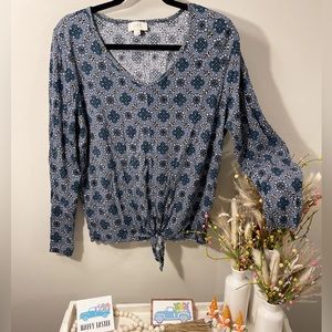 LOFT Outlet Gray & Teal Medallion Front Tie Shirt